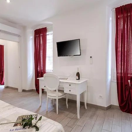 Il Poeta E La Stella Apartment *